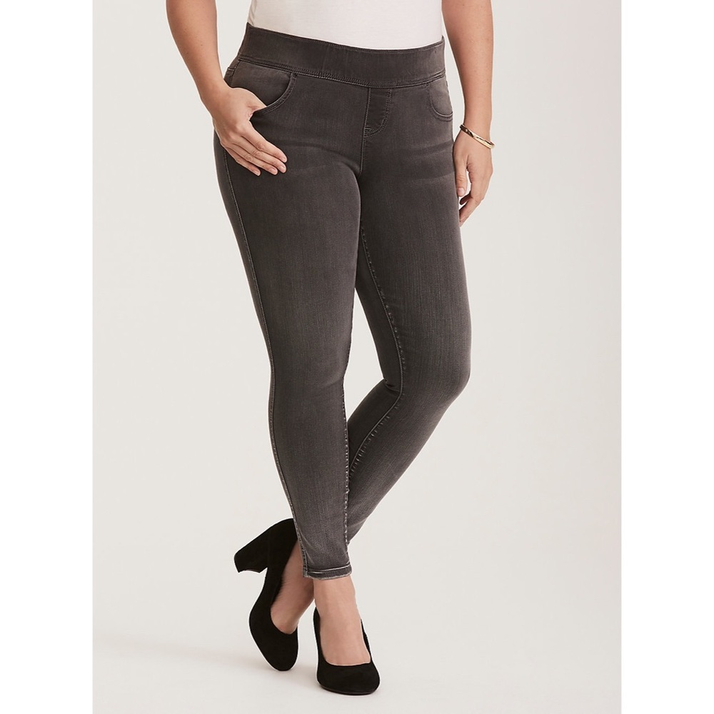 Torrid Grey Wash Jeggings 5T